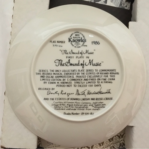 Collectible- The Sound of Music First Plate in Series. Knowles, 1986. Fine China - Picture 2 of 10